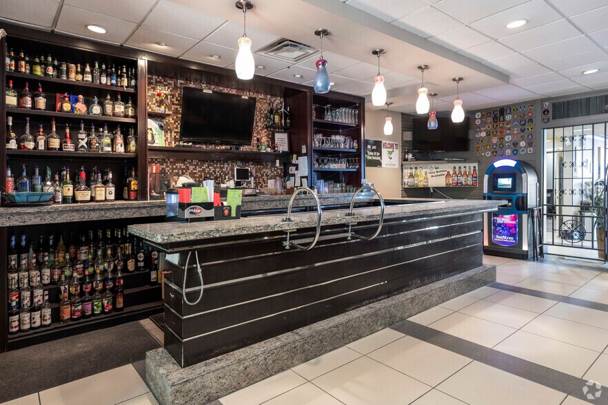 More Photos Of 4600 E Pine St, Deming Hotel For Sale