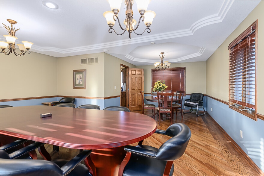 More Photos Of 9340 Parallel Pky, Kansas City Office For Sale