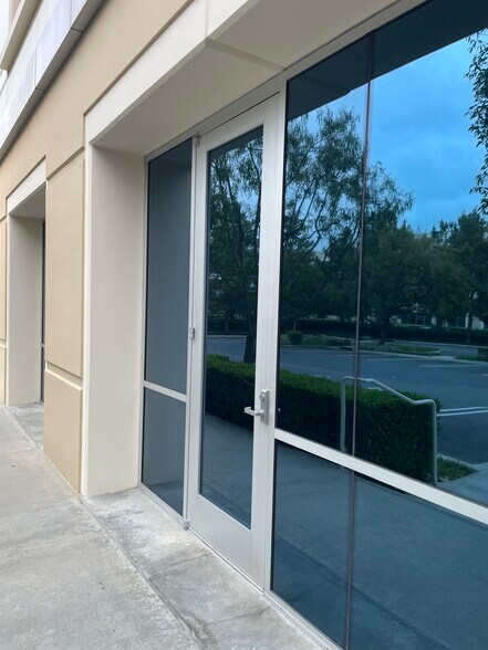 More Photos Of 15785 Laguna Canyon Rd, Irvine Medical For Lease
