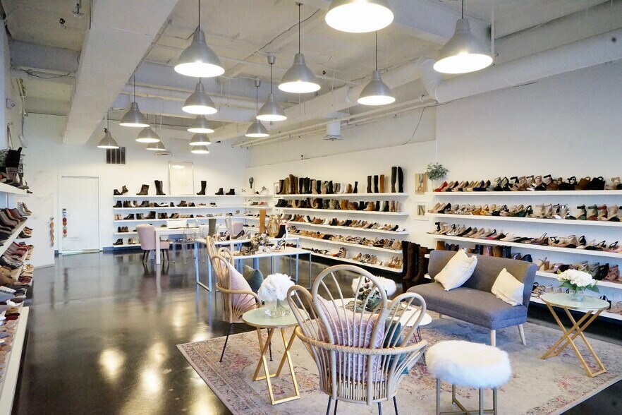 More Photos Of 3485 S La Cienega Blvd, Los Angeles Storefront For Lease