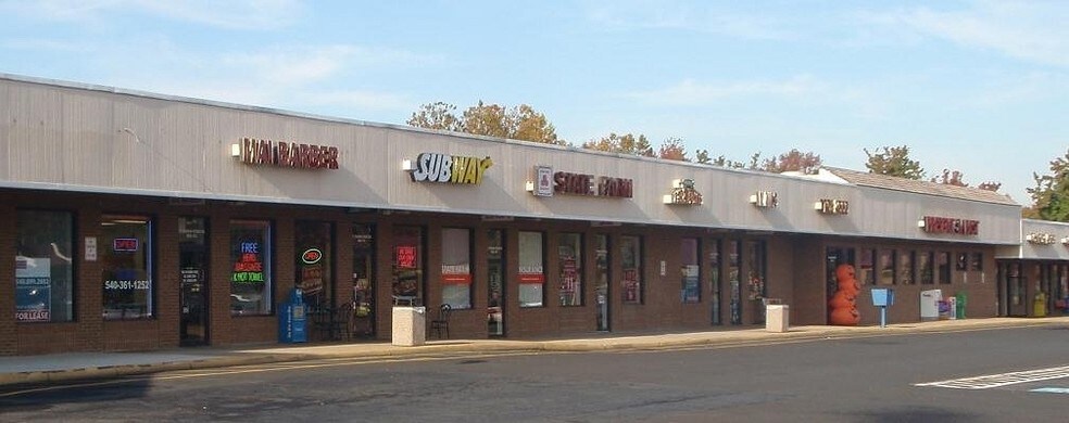 More Photos Of 411 Chatham Heights Rd, Fredericksburg Storefront For Lease