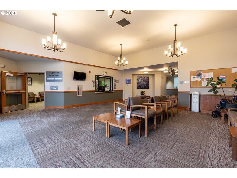 More Photos Of , Coos Bay Office For Sale