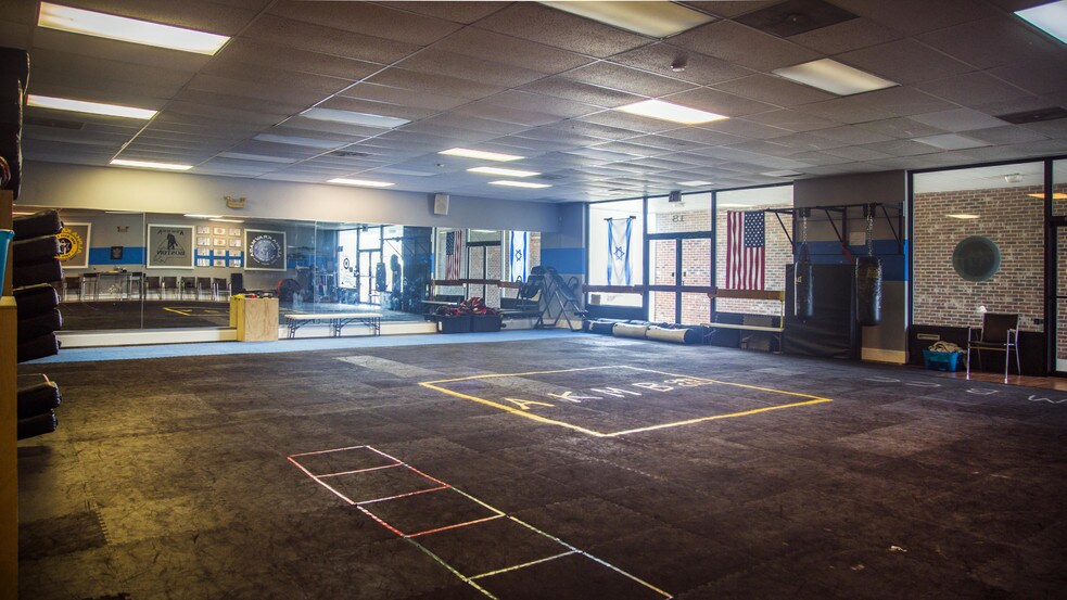 More Photos Of 11 Enterprise Rd, Hyannis Storefront For Lease