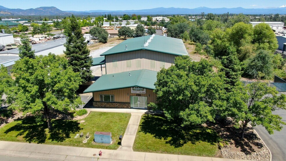 More Photos Of 1577 Beltline Rd, Redding Warehouse For Lease