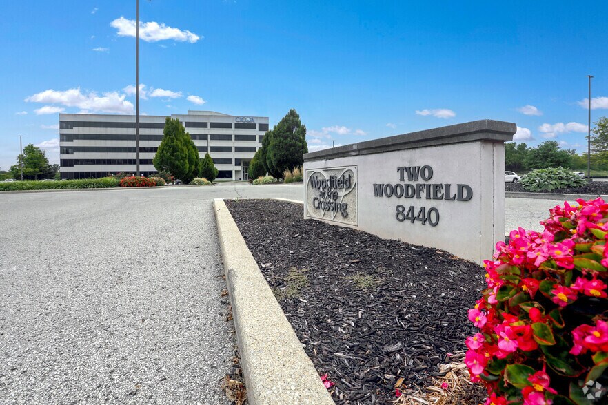 More Photos Of 8440 Woodfield Crossing Blvd, Indianapolis Office For Lease