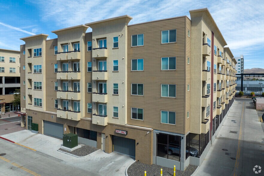 More Photos Of 1125 Avenue of the Oaks, Sparks Apartments For Lease