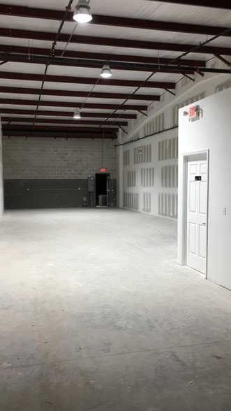 More Photos Of 1550 Tileston Rd, Saint Cloud Warehouse For Lease