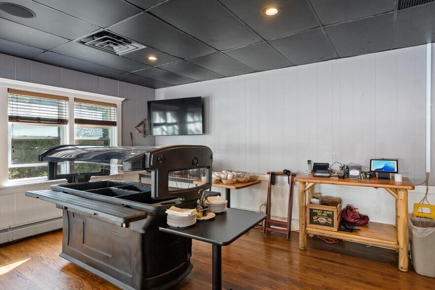 More Photos Of 7515 S US Highway 31, Alanson Restaurant For Sale