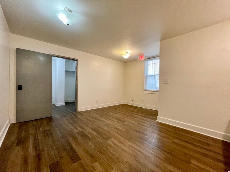 More Photos Of 1012 Florida Ave NE, Washington Office For Sale