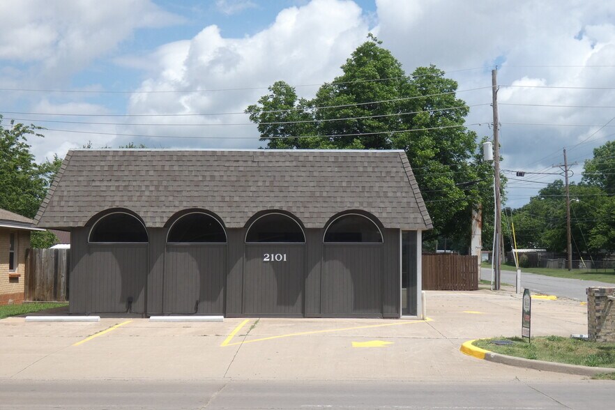 Primary Photo Of 2101 NW Ferris Ave, Lawton Office For Sale