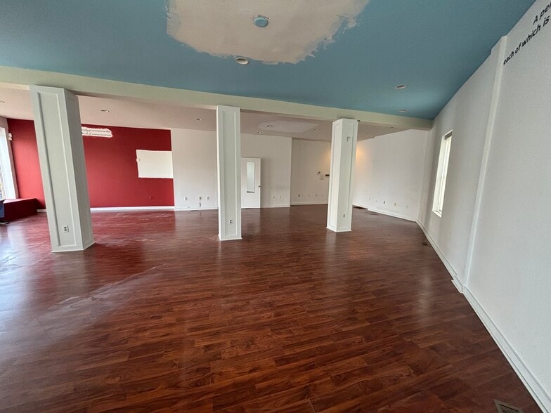 More Photos Of 4027 Allston St, Cincinnati Storefront Retail Residential For Lease