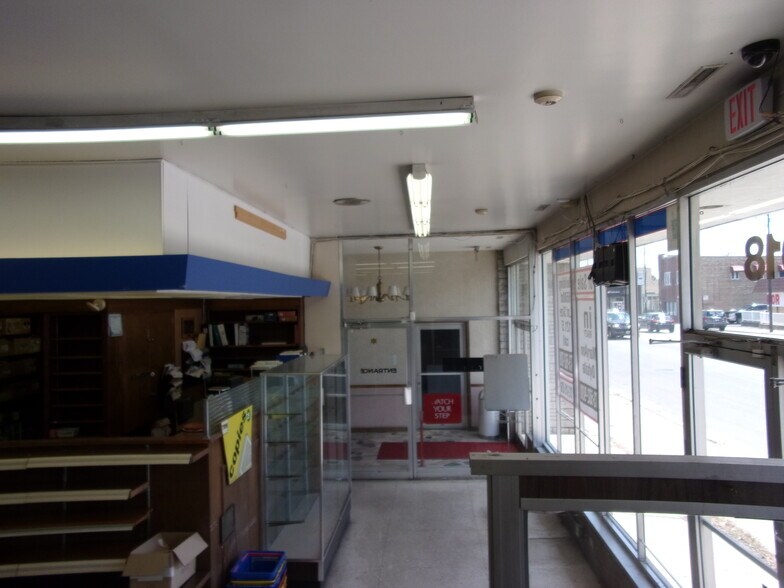 More Photos Of 6918 W Archer Ave, Chicago Storefront For Sale