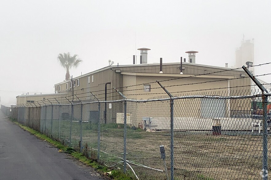 More Photos Of 3551 Wilbur Ave, Antioch Warehouse For Sale