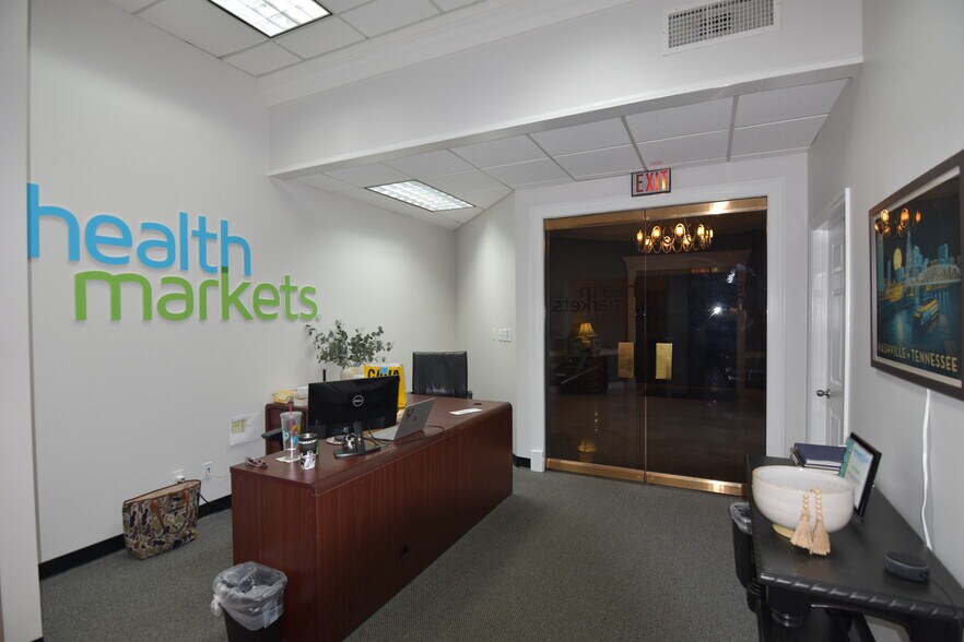 More Photos Of 2021 Richard Jones Rd, Nashville Office For Lease