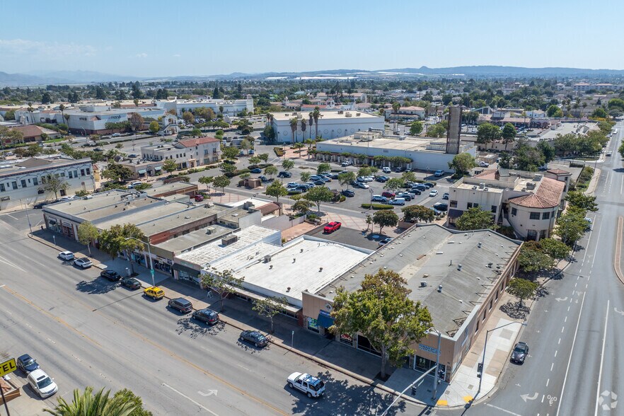 More Photos Of 222-226 W Main St, Santa Maria Storefront For Lease