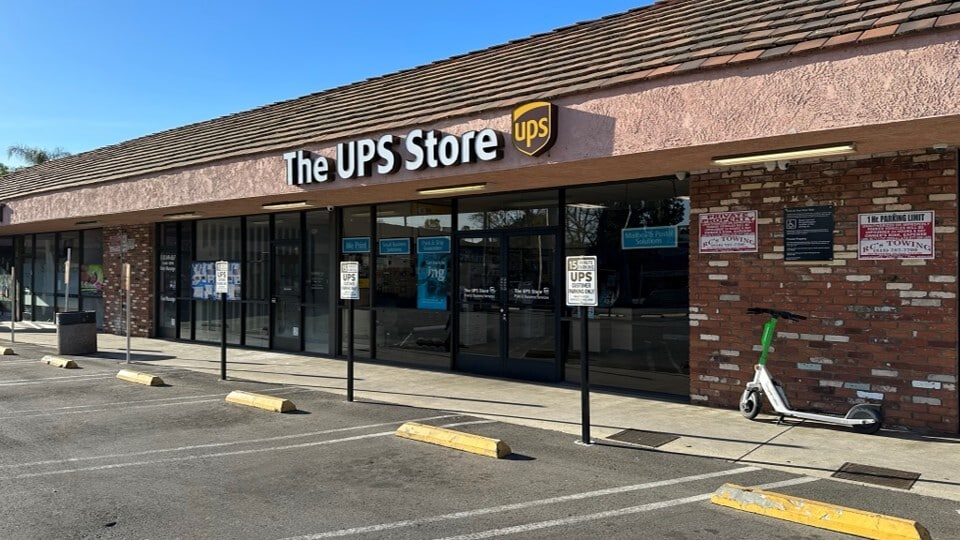 More Photos Of 15030 Ventura Blvd, Sherman Oaks Unknown For Lease