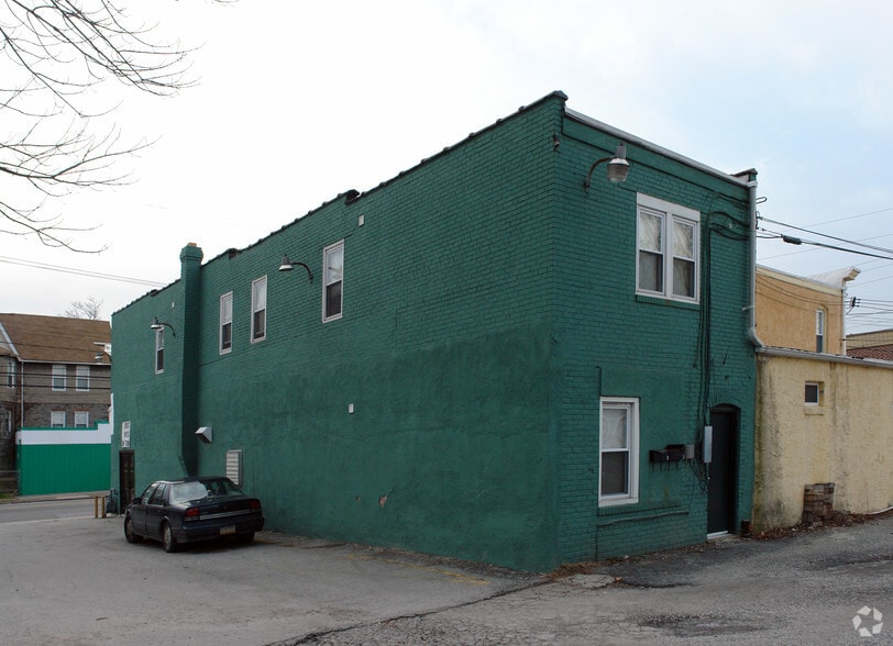 More Photos Of 637 Macdade Blvd, Collingdale Storefront Retail Residential For Sale