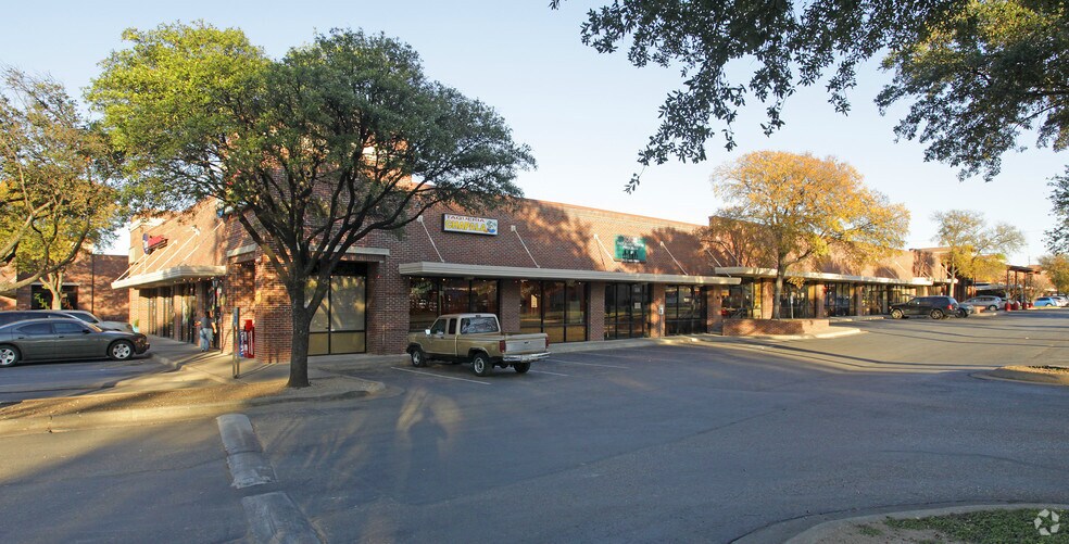 More Photos Of 4201 Congress Ave S, Austin Unknown For Lease