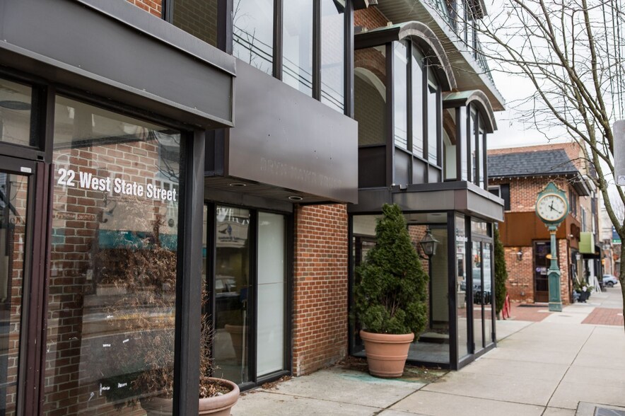 More Photos Of 22 W State St, Media Office For Lease