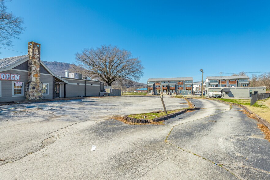 More Photos Of 3147 Broad St, Chattanooga Restaurant For Sale