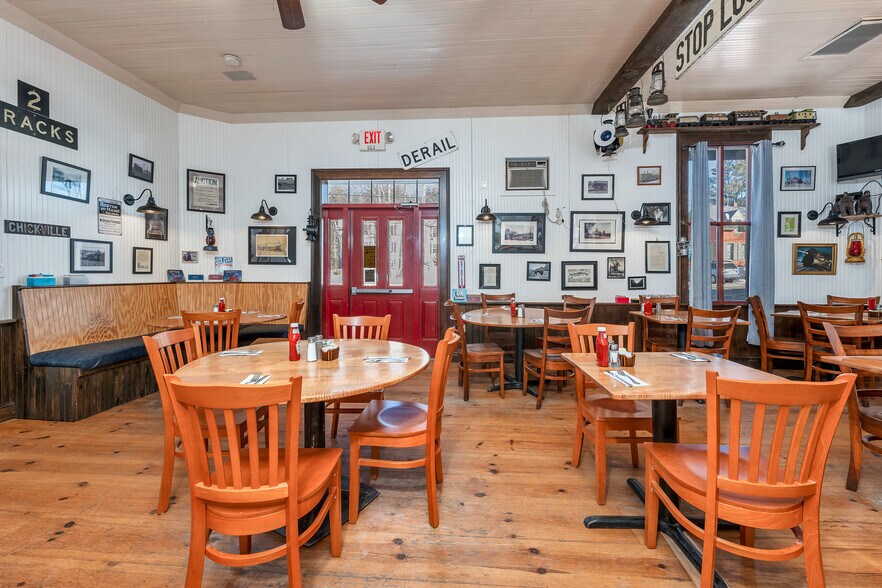 More Photos Of 79 Main St, Center Ossipee Restaurant For Sale