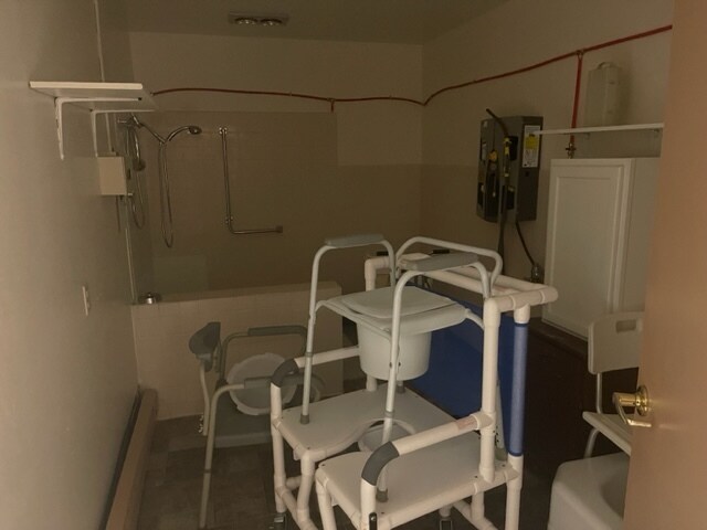 More Photos Of 600 Morningside St, Ida Grove Skilled Nursing Facility For Sale