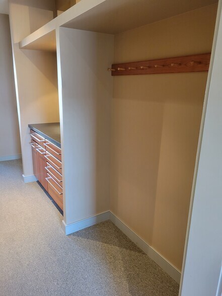 More Photos Of 342 E Main St, Leola Office For Lease