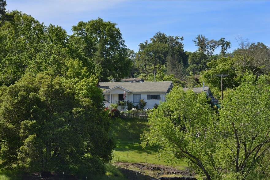 More Photos Of 14600 S Highway 101, Hopland Winery Vineyard For Sale