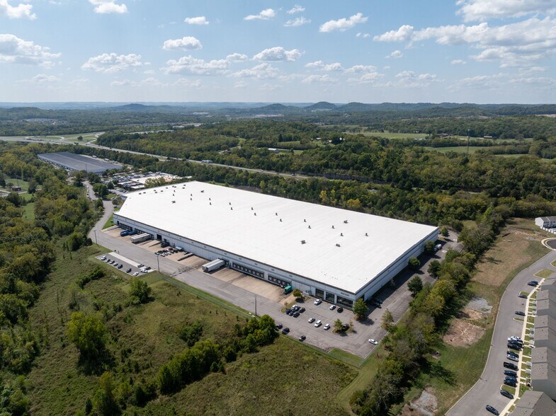 More Photos Of 3438 Briley Park Blvd N, Nashville Distribution For Lease