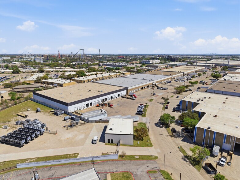 More Photos Of 1903 Exchange Dr, Arlington Distribution For Sale