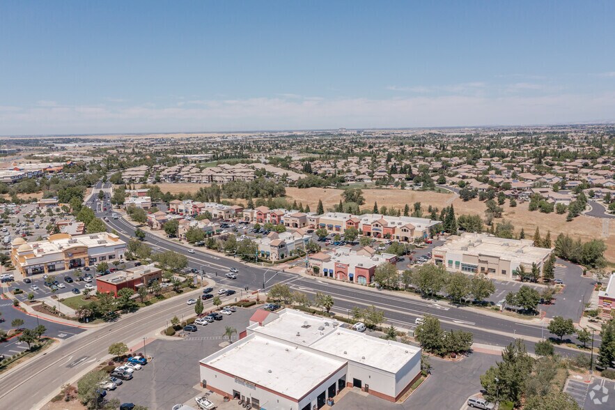 More Photos Of 9400 Fairway Dr, Roseville Storefront For Lease