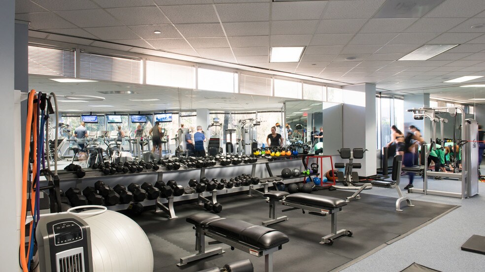 More Photos Of 1001 West Loop South, Houston Office For Lease