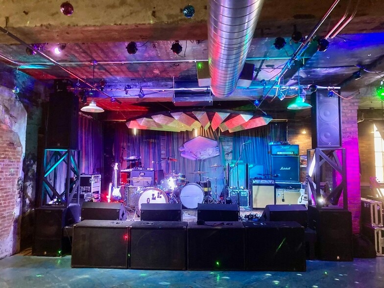 More Photos Of 62 E 7th St, Dubuque General Retail For Sale