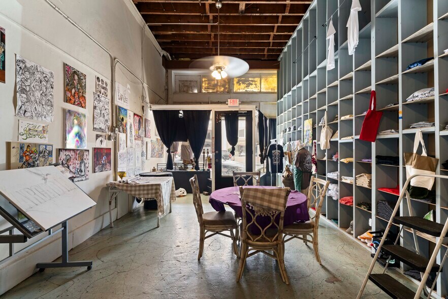 More Photos Of 106 W Oak St, Arcadia Storefront For Sale