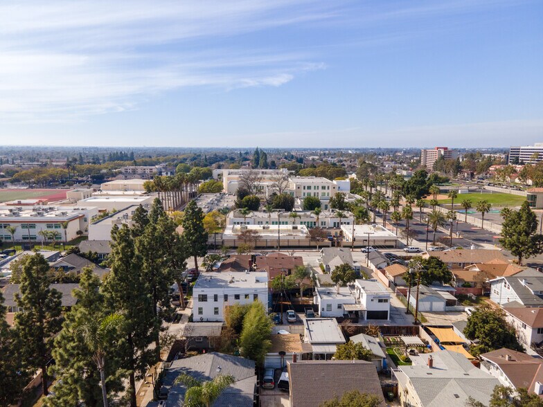 More Photos Of 415 W Pine St, Santa Ana Apartments For Sale