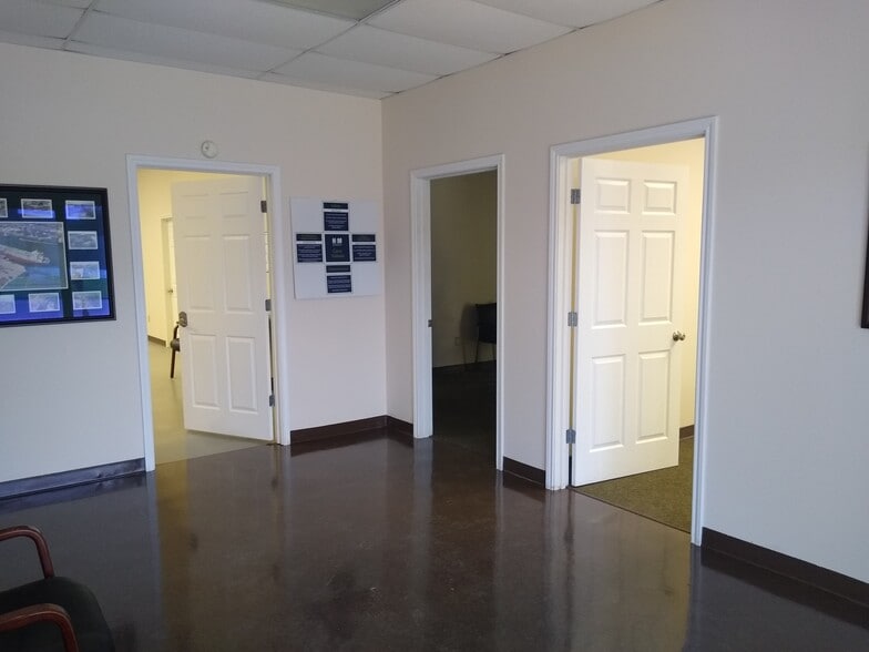 More Photos Of 1959 Saratoga Blvd, Corpus Christi Warehouse For Sale