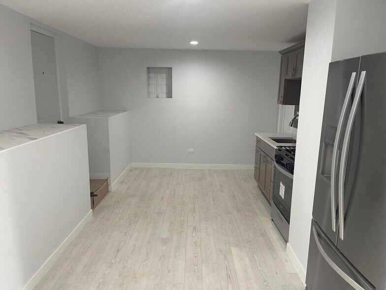 More Photos Of 4128 Washington St, Gary Apartments For Sale