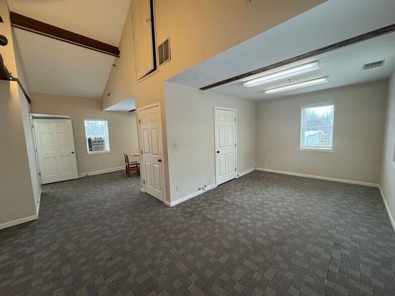 More Photos Of 28 N Bennett St, Geneva Loft Creative Space For Lease