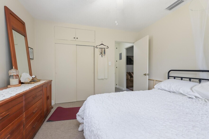 More Photos Of 642 Harwood St, Orlando Apartments For Sale