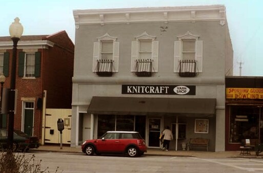 More Photos Of 215 N Main St, Independence General Retail For Sale