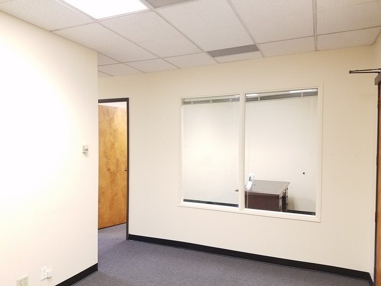 More Photos Of 1509 W Cameron Ave, West Covina Office For Lease