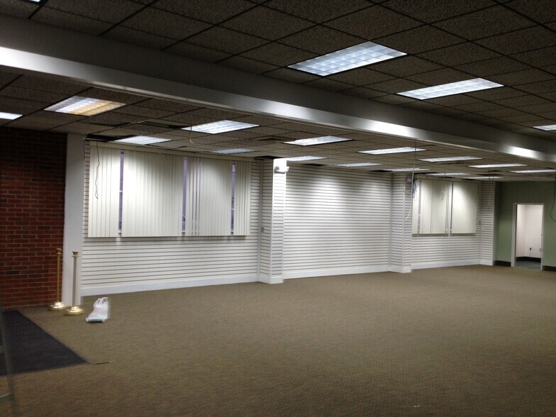 More Photos Of 861-863 Broadway, Bayonne General Retail For Sale