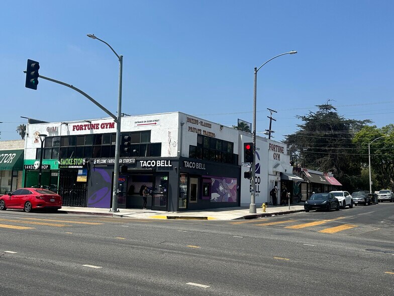 Primary Photo Of 7801 Melrose Ave, Los Angeles Restaurant For Lease