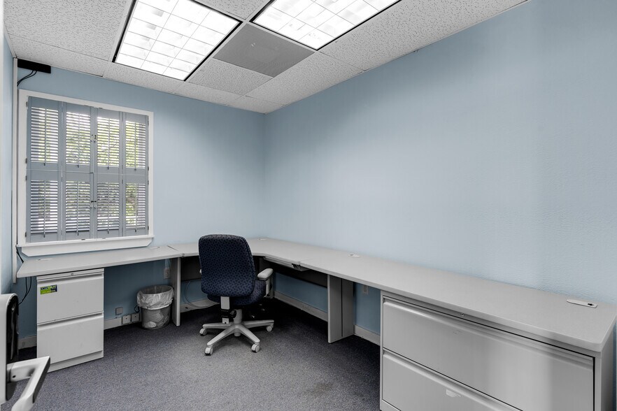 More Photos Of 91760 Overseas Hwy, Tavernier Office For Sale