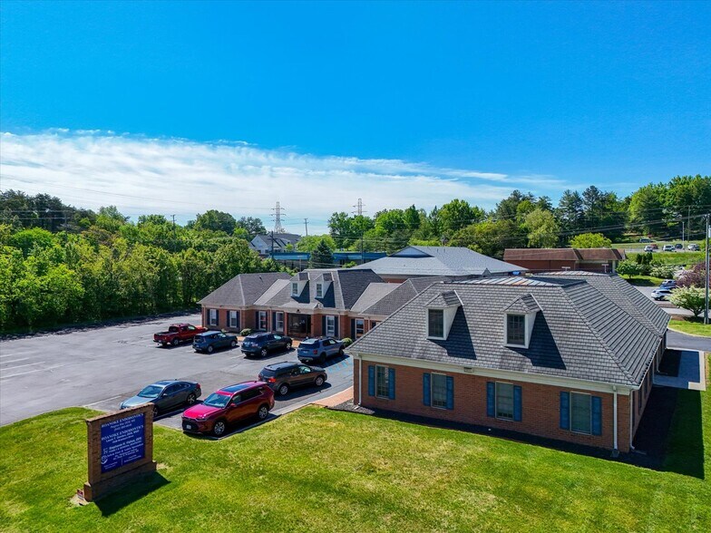 More Photos Of 1932-1940 Braeburn Dr, Salem Medical For Lease
