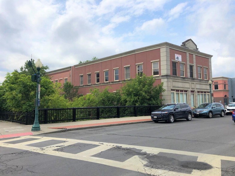 More Photos Of 231 Walton St, Syracuse Office Residential For Sale