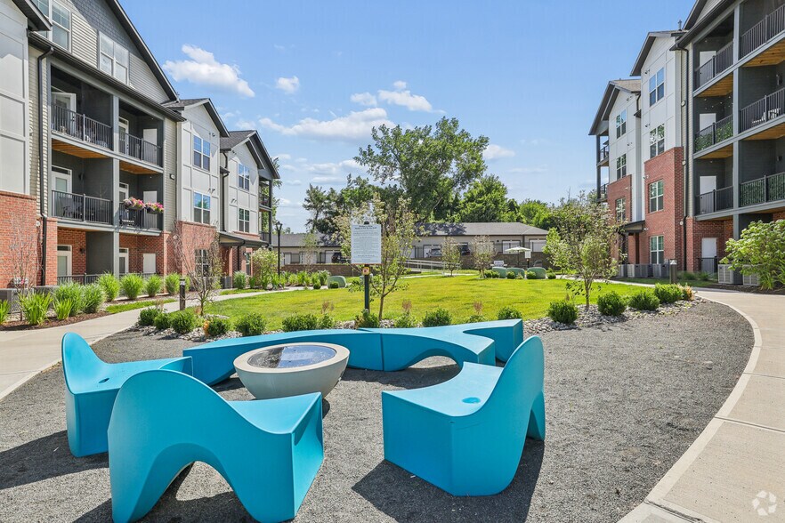 More Photos Of 2418 Main St, Rocky Hill Apartments For Lease