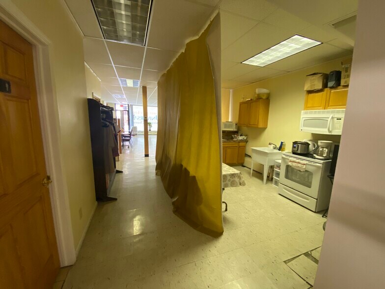 More Photos Of 65-67 Watervliet Ave, Albany Apartments For Lease