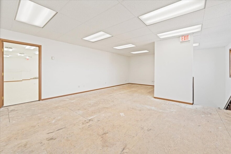More Photos Of 3534 International St, Fairbanks General Retail For Lease