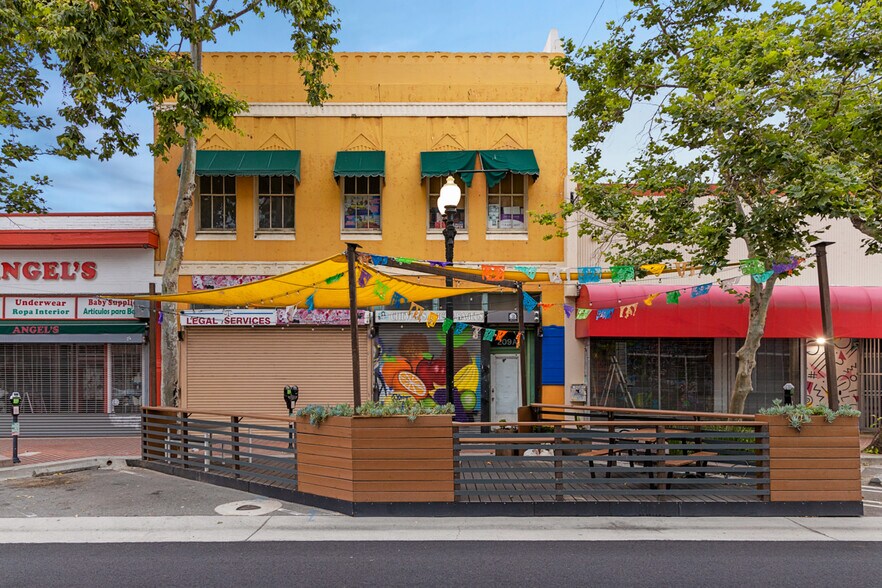 More Photos Of 209-211 W 4th St, Santa Ana Storefront Retail Office For Sale
